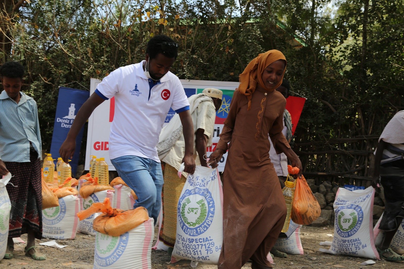 Etiyopya'da gözler ışığa, yetimler eğitime kavuşuyor
